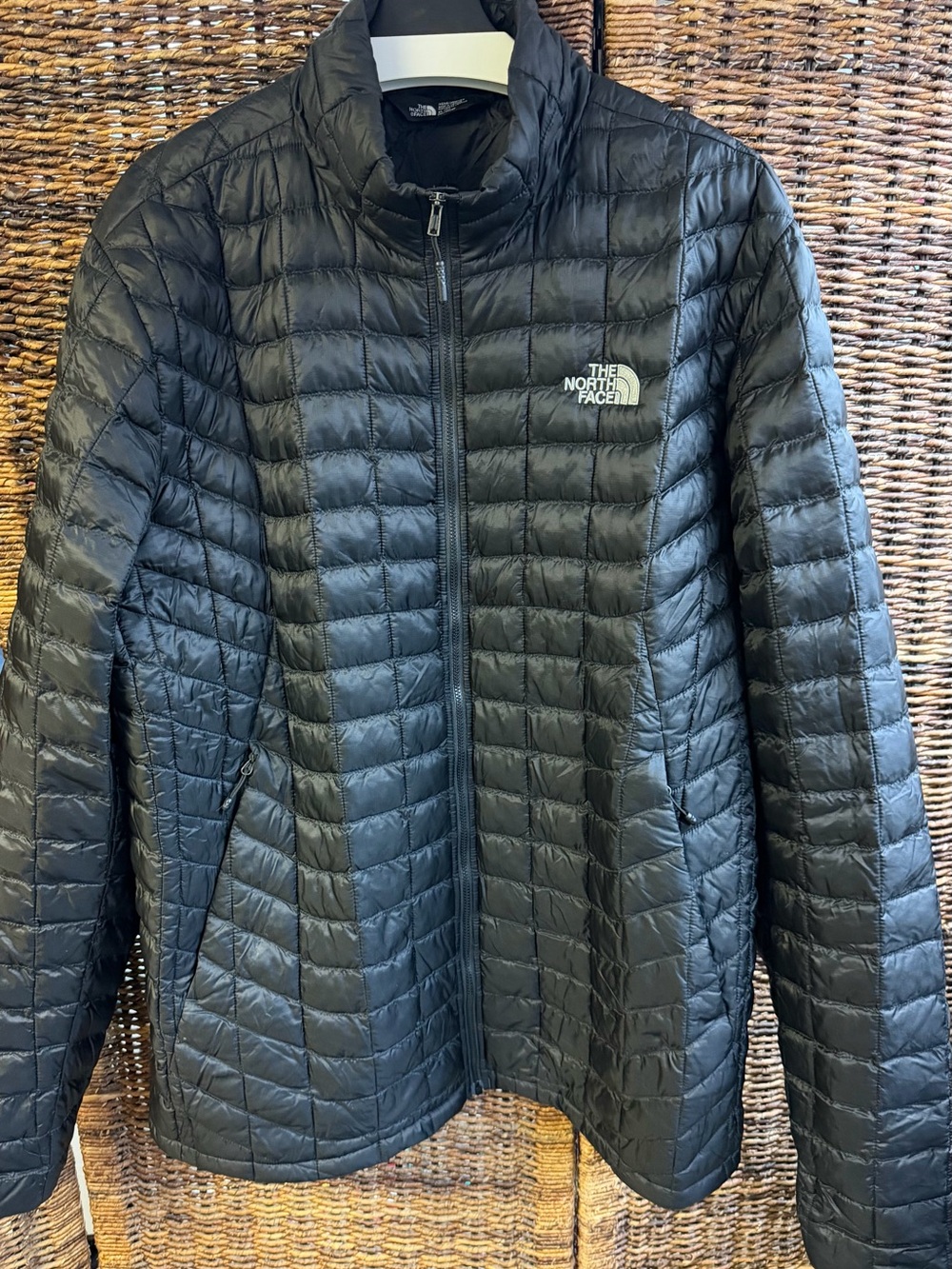 The North Face Men's Black Quilted -Thermoball Puffer Jacket- XLarge
